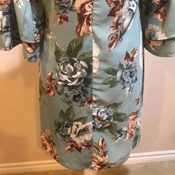 Belongsci Floral V-Neck Bell Sleeve A-Line Mini Dress Size Small - Picture 7 of 11